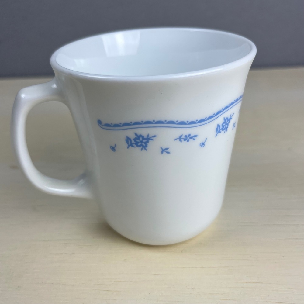 Corning USA Country Cornflower Blue Floral White Vitrelle Glass Coffee Mug